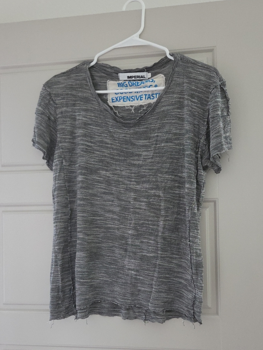 men’s Gray Short-Sleeve Crewneck Tee